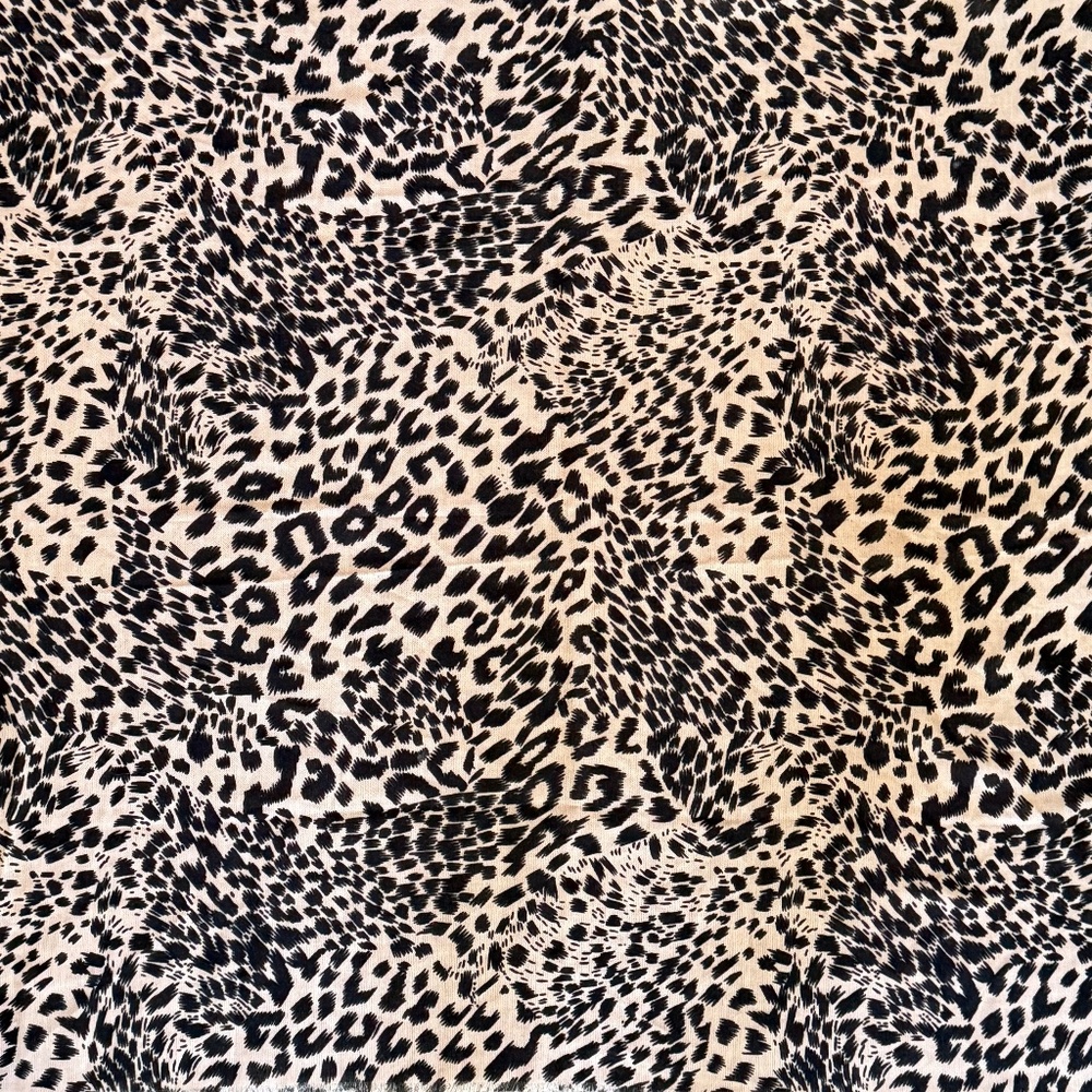 LIZ SINCLAIR Scarf Leopard Square Frayed Edge Acrylic 30" x30" Japan